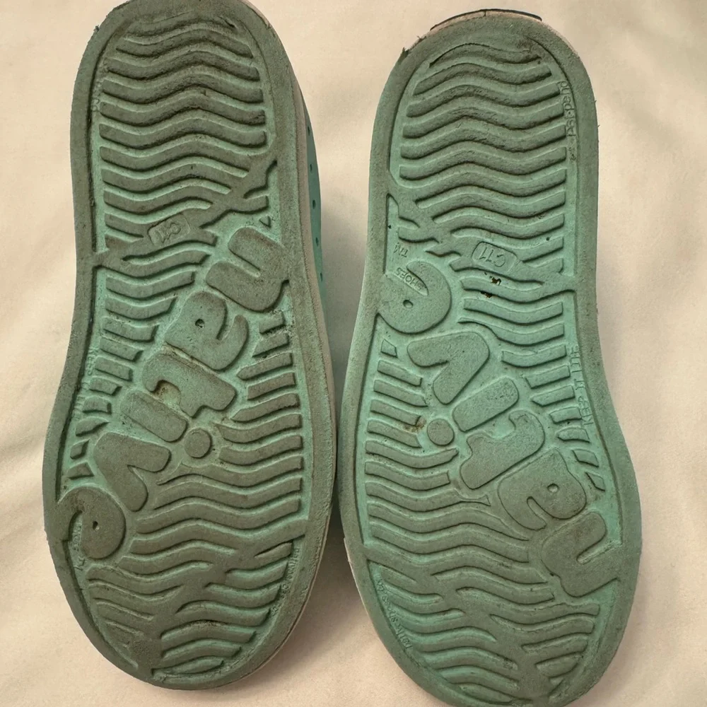 Native Kids Jefferson aqua pool Perforated Water Shoes kid toddler size 11